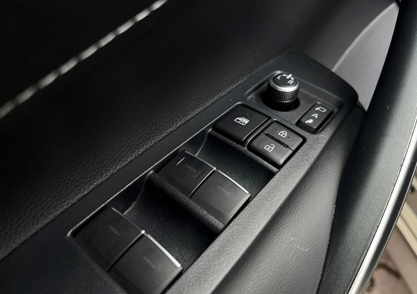Toyota Corolla cena 97840 przebieg: 45393, rok produkcji 2020 z Praszka małe 497